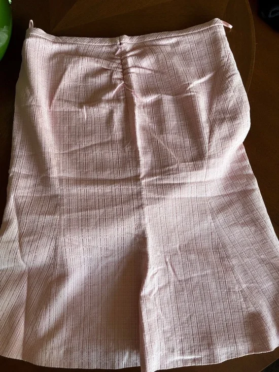 Salvatore Ferragamo Light Pink Textured Skirt - Picture 4 of 6